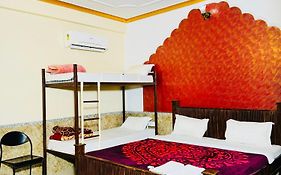 Moonlight Homestay & Hostel